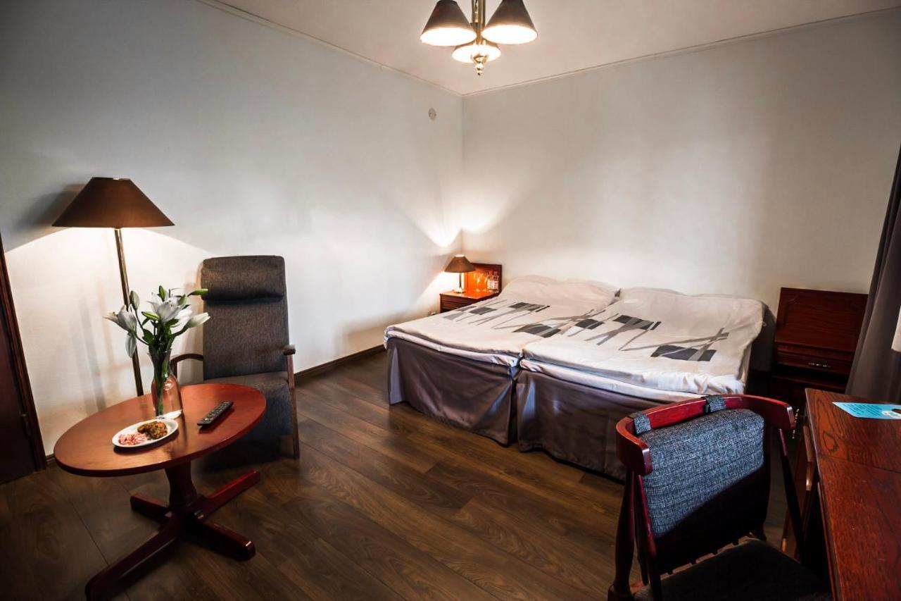 Hotel Laennentie อูซิเกาพุงกิ ภายนอก รูปภาพ